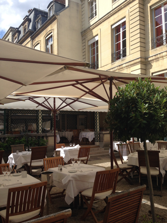 Terrace Dining at the Maison de L’Amérique Latine