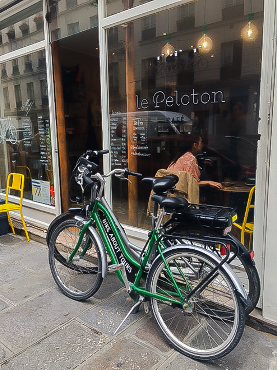 Le Peloton Café